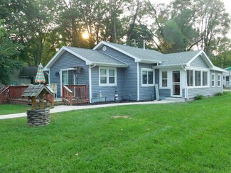 68192 Lawndale St, Edwardsburg, MI 49112