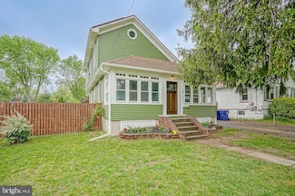 28 S Lenola Rd, Moorestown, NJ 08057