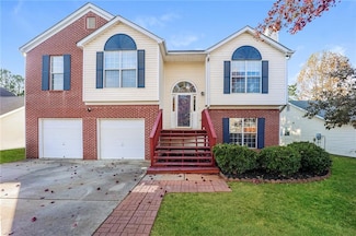 5899 Eagles Feather Ln, Riverdale, GA 30274