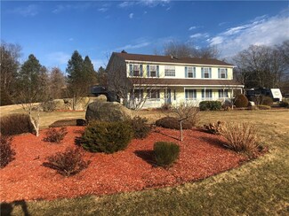 3 Nicole Ln, Johnston, RI 02919