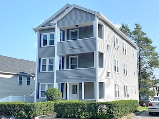 124 Heywood St Unit 2, Worcester, MA 01604