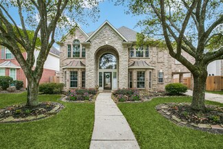208 Sutherland Ln, League City, TX 77573