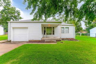 318 S Prospect St, Clearwater, KS 67026