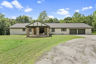 1628 Battle Dr, Grove, OK 74344
