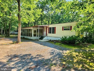 4 Oak Dr, Tabernacle, NJ 08088