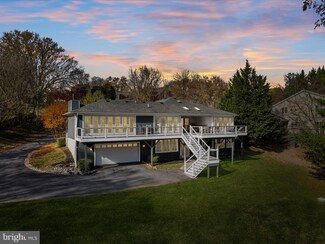 1057 Avon Bend Rd, Charles Town, WV 25414