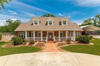 39606 River Oaks Dr, Ponchatoula, LA 70454