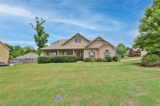 94 Landing Way, Smiths Station, AL 36877