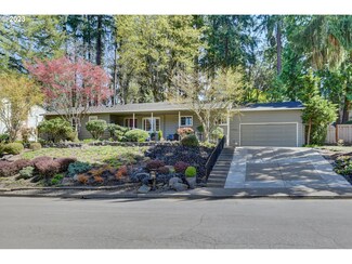 17515 Treetop Way, Lake Oswego, OR 97034