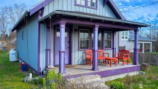 730 Largaud Dr, Point Roberts, WA 98281