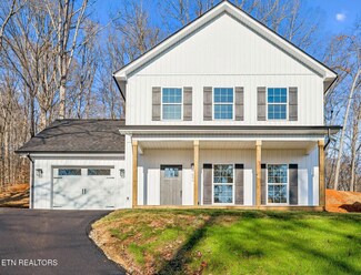 358 Clinch Ave, Clinton, TN 37716