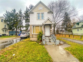 2 Oscar St, Rochester, NY 14621