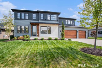 3829 Balsam Waters Dr NE, Grand Rapids, MI 49525