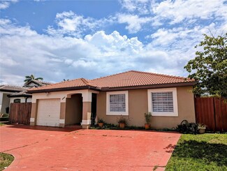 19661 NW 83rd Ave, Hialeah, FL 33015