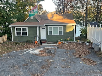 18 Sedgewick Rd, Carmel, NY 10512