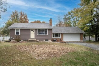 2 McLallen Dr, Saint Charles, MO 63303