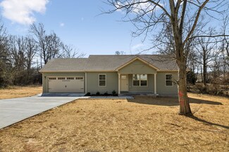 42 Idlewild Spur, Oak Grove, KY 42262