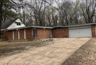 1906 Pennel Rd, Memphis, TN 38116