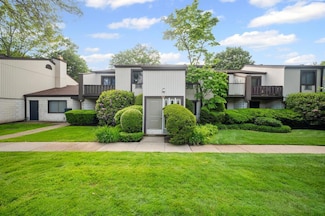67 Richmond Blvd Unit 2A, Ronkonkoma, NY 11779