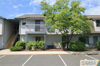 20 Delar Pkwy Unit 106, Franklin Park, NJ 08823