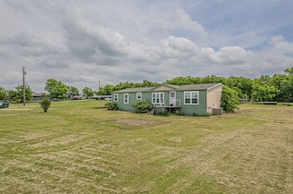 5545 Moncrief Rd, Justin, TX 76247