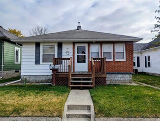 1138 & 1138 1/2 S Delphos St, Kokomo, IN 46902