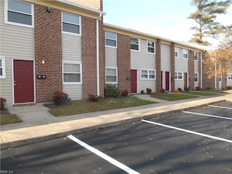 2222 Pine Shore Ct, Virginia Beach, VA 23455