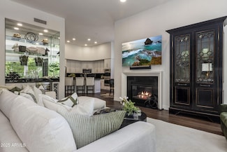 21157 N 74th Place, Scottsdale, AZ 85255