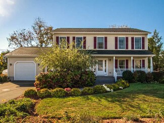 5 Leonard Terrace, Newport, RI 02840