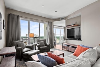 333 W Trade St Unit 1106, Charlotte, NC 28202
