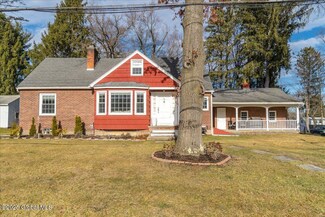 24 Gould Dr, Schenectady, NY 12302