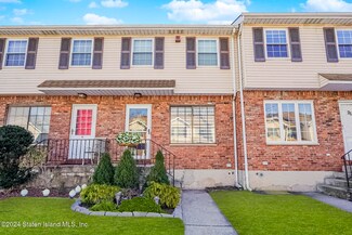 23 Ferndale Ct, Staten Island, NY 10314