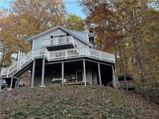 50 Mountaineer Heights Dr, Elkview, WV 25071