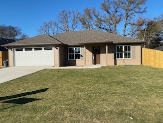 123 Brenlind Ln, Mineola, TX 75773
