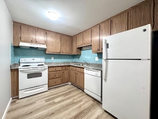 8 Old Colony Ln Unit 11, Arlington, MA 02476