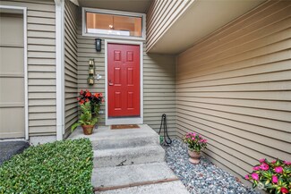 11404 102nd Ct NE Unit 25, Kirkland, WA 98033