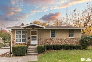 110 N Creamery St, Eureka, IL 61530