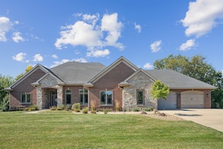 2038 Cedar Hill Ave SE, Dyersville, IA 52040