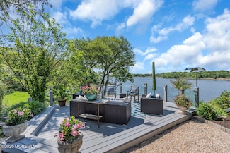 638 S Riverside Dr, Neptune, NJ 07753