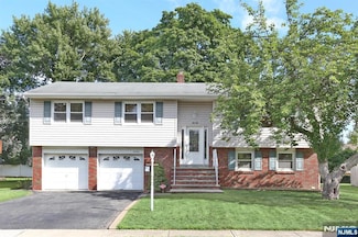 42-06 Naugle Dr, Fair Lawn, NJ 07410