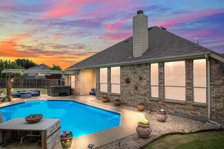 832 Boat Ct, Grand Prairie, TX 75052