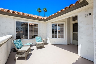 340 Vista Royale Dr, Palm Desert, CA 92211