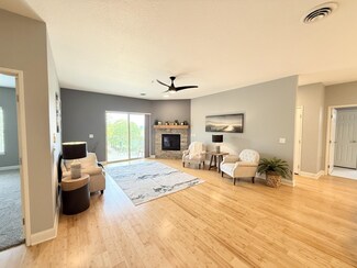 955 Liberty Blvd Unit 203, Sun Prairie, WI 53590