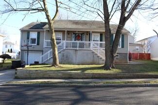 139 Delaware Ave, Cliffwood, NJ 07721