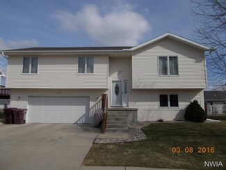 1512 Chokecherry Ln, South Sioux City, NE 68776