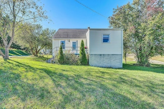 1404 10th St NE, Roanoke, VA 24012