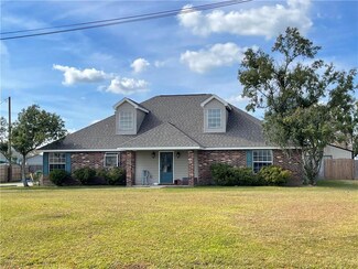 409 Marcus Dr, Lake Charles, LA 70611