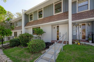1325 Abbey Crescent Ln, Clearwater, FL 33759