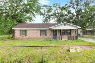 112 E Hurricane Rd, Bay Minette, AL 36507