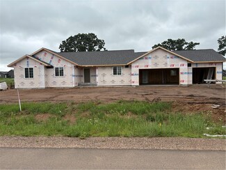 14655 45th Ave, Lake Hallie, WI 54729